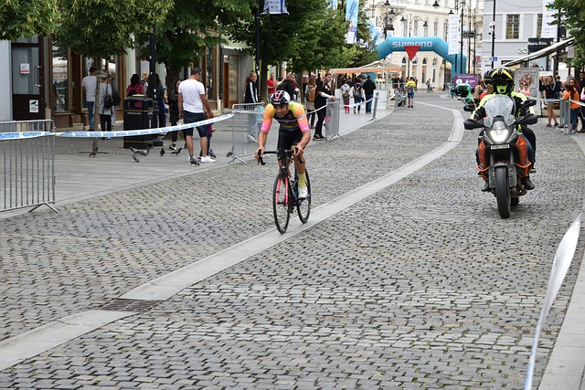配合上的巨 配合上的巨